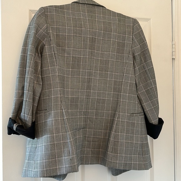 Sunday Best Blazer - Picture 2 of 2